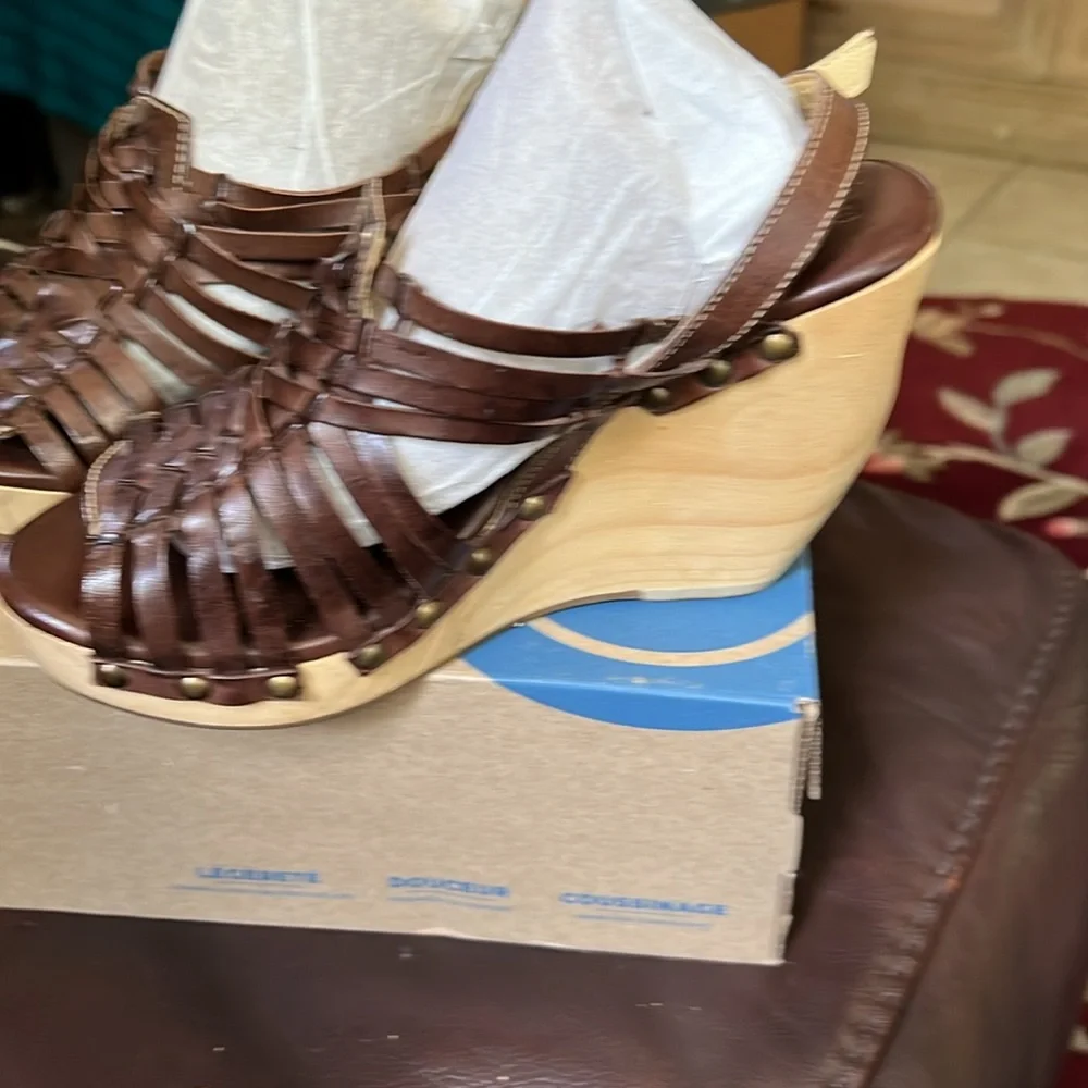 Bed Stu Cobbler Series Women’s Hurache Wedge in Brown Sz 7.5 to 8. Sz 38